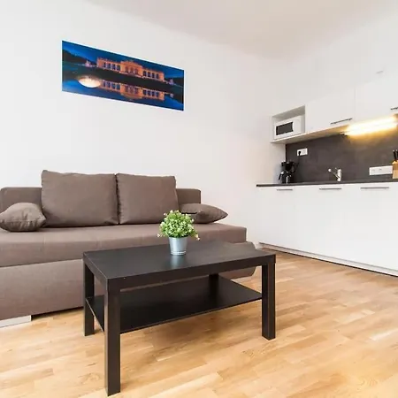 Apartment Lainzer Strasse Vienna Exterior photo